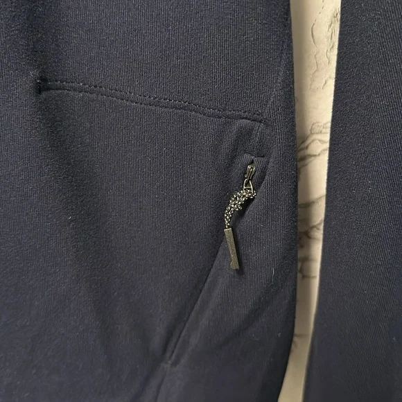 Lululemon Men's Blue Surge Warm 1/2 Zip Pullover Size M - Picture 8 of 9